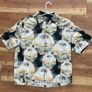 Vintage Hawaiian Button Down 🤙